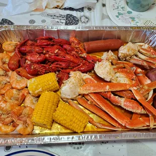 The food was tasty and flavorful! Excellent seasoning! Would buy again for a family holiday!