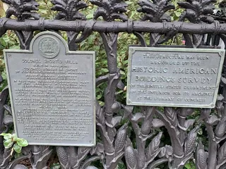 Two Chicks Walking Tours