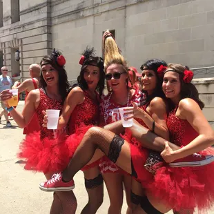 Cindy Lou who an four pretty ladies