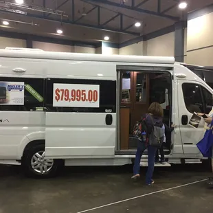 Class B motorhome (van)