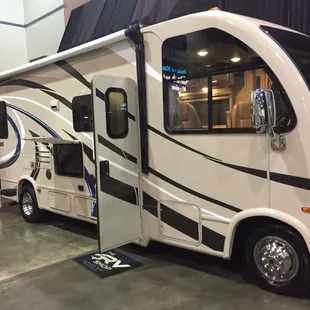 Vegas RV by Thor