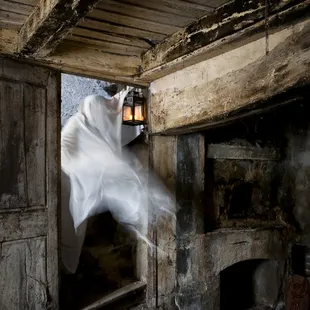 Ghost, History, Murder and Mystery Tour