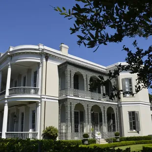 Garden District and Cemetery Combo Tour