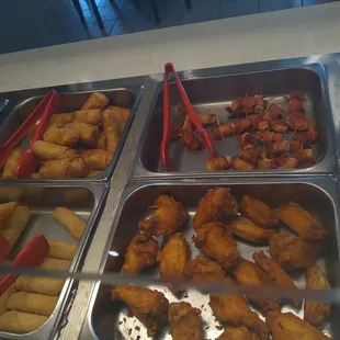 Great chicken wings at lunchtime!