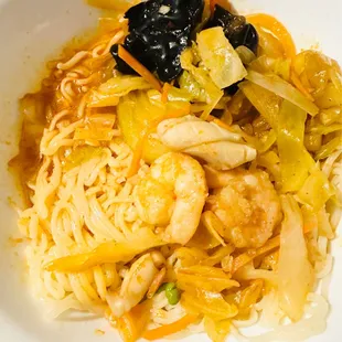 Jjampong (spicy seafood noodles)--solid!