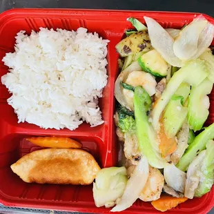 Lunch Special Shrimp with Assorted Vegetables!