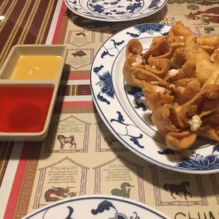 Crab cheese wontons