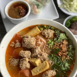 83 Bun Rieu