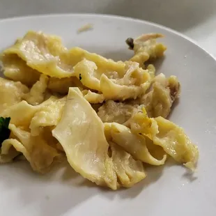 Ordered noodles with dark meat. It was mostly skin. Server insisted we pay more money if we wanted actual meat.