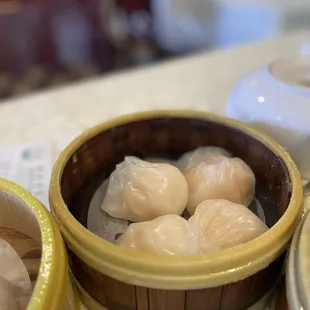 Steamed crab meat dumplings