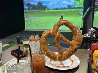 Lakeville Links Indoor Golf