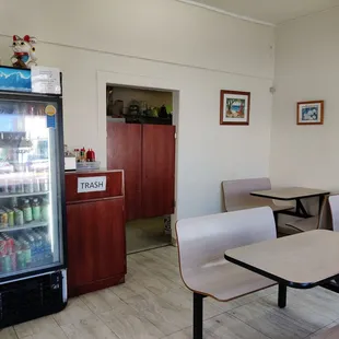 Cold drinks, self-service condiments, and trash can