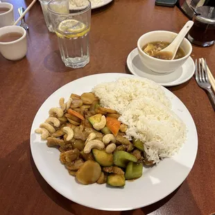 21. Cashew Chicken Lunch Special