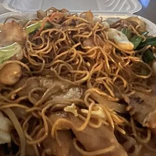 Chicken thin noodle Chow Mein with Thin Noodles