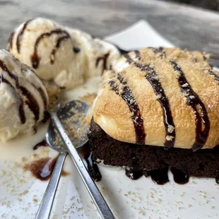 S&apos;mores brownie