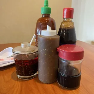Table condiments