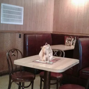 Well, quaint . Nothing EXTREMELY fancy , but comfortably situated  .