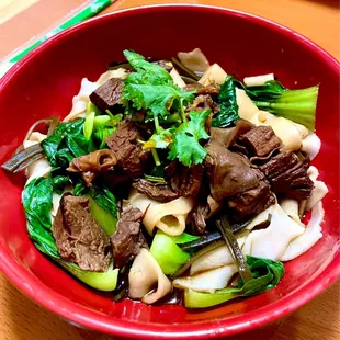 Dry Wide Noodle Beef Hui Mei