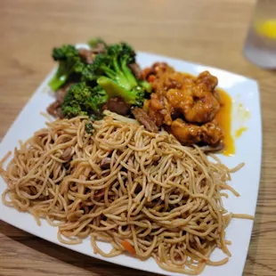 Daily special A, chowmein only no veggies.