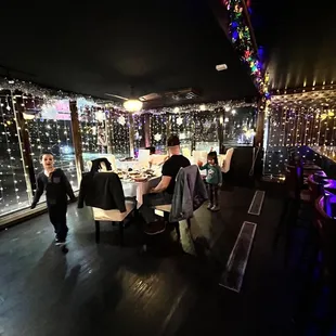 Super Cool Lighting, Beautiful Finishings &amp; Floor To Ceiling Windows