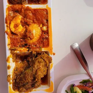 Kind of wrong plating on the sampler, feel bad for the person that has to clean the tahles.