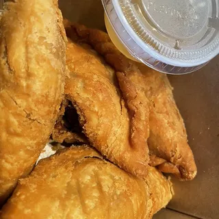 A06. Curry Puff
