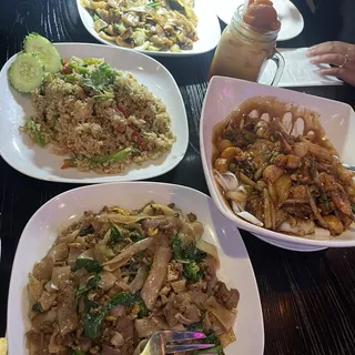 E08. Basil Fried Rice