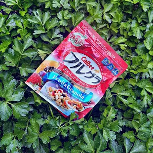 Calbee fruit granola
