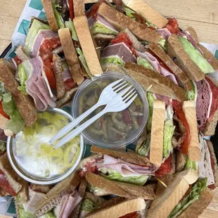 Mixed sandwich tray