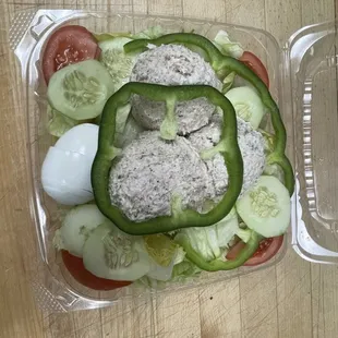 Tuna salad salad