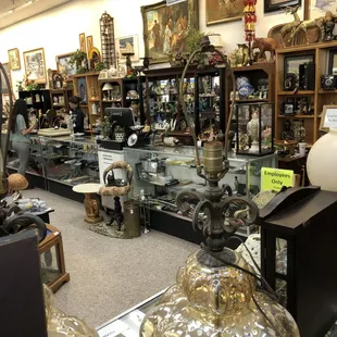 Collectibles, jewelry, antiques