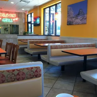 empty tables and booths