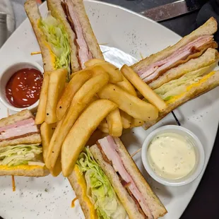 Spicy American Club Sandwich