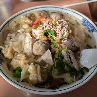 #9 Combo won ton noodle soup with rice noodle and egg noodles together ($13) - 11/2024