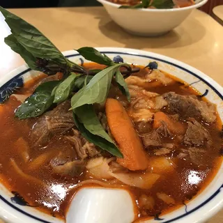 5. Beef Stew with Tendon Rice Stick
