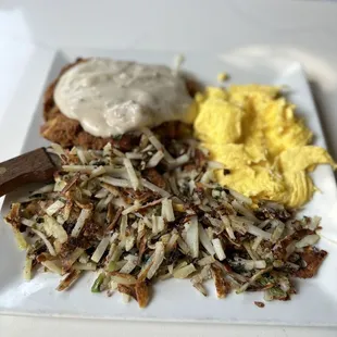 Chicken Fried Steak / Eggs / Spuds