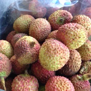 Fresh lychee!! So sweet and tiny seeds!