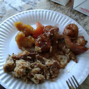Chicken skin still on the breast, kung P.o. shrimp and beef fried rice made with old grease. This 💩 was God awful.