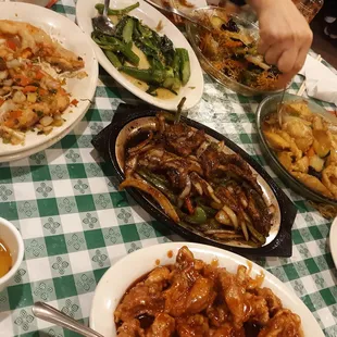 Salt baked shrimp, chinese broccoli, seafood tofu-pot, pepper steak, and pork with Chef's special sauce!