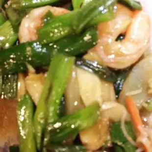 Shrimp with ginger and scallions