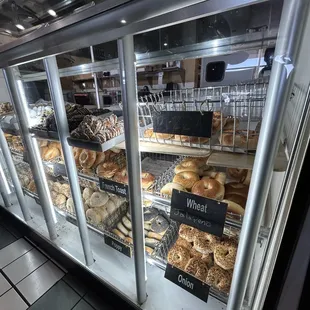 a display case full of bagels