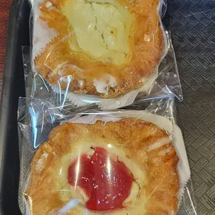 Spyin&apos; on da pastries.........