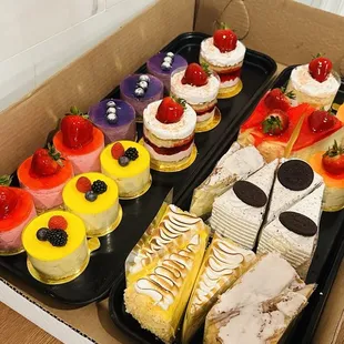 food, cupcakes