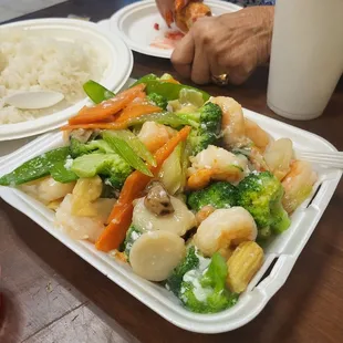 113. Shrimp with Mixed Vegetable