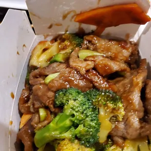 Broccoli Beef - nice amount meat and not too many veggies!!