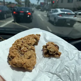 Oatmeal Raisin cookie that would have passed the Frankie Test (RIP '77-'06).