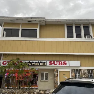 the exterior of a restaurant