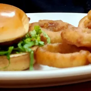 NY Diner Hamburger with Onion Rings