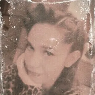 Toni R.