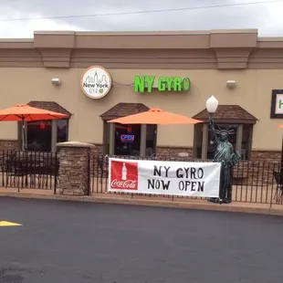 A view of NY Gyro North.
